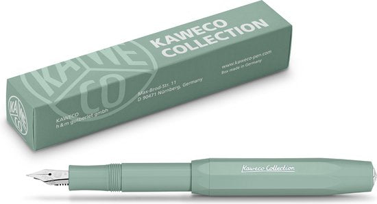 Kaweco - Cadeauset - 4delig - Kaweco Vulpen COLLECTION Sport fountain pen - Smooth Sage - Fine - Nostalgic Octagonal Clip Chrome - Zwart Vintage blikje - Doosje Royal Blue - Doosje zwarte Vullingen