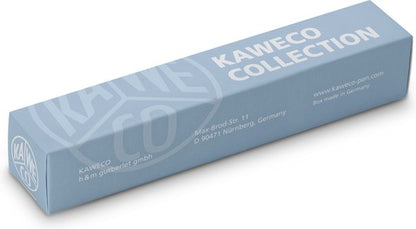 Kaweco - Cadeauset - 4delig - Kaweco Vulpen COLLECTION Sport fountain pen - Mellow Blue - Medium - Nostalgic Octagonal Clip Chrome - Zwart Vintage blikje - Doosje Royal Blue - Doosje zwarte Vullingen