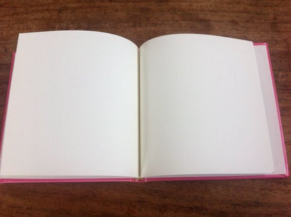 Roze poeziealbum met kat