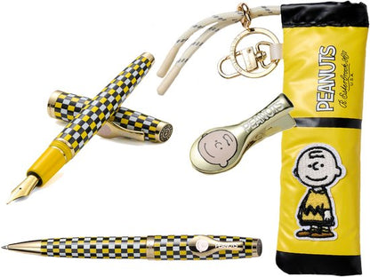 Esterbrook Cadeauset - 4 delig - Peanuts 75th Anniversary 'Charlie Brown' - Vulpen Medium - Balpen - Pen Case - Paper Clip