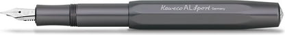 Kaweco - Cadeauset - 4delig - Kaweco AL SPORT Fountain Pen Anthracite vulpen - Medium - Nostalgic Octagonal Clip Chrome - Zwart Vintage blikje - Doosje Royal Blue - Doosje zwarte Vullingen