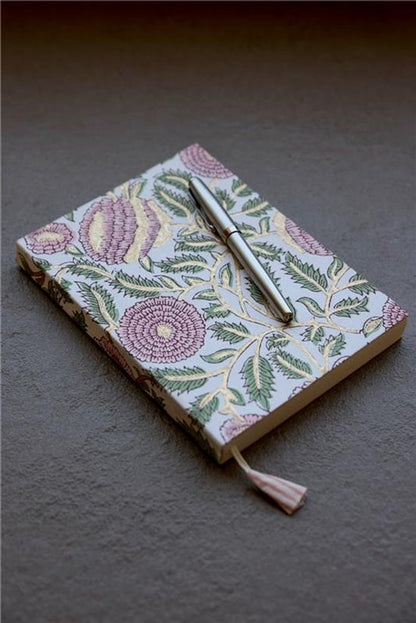 Paper Mirchi - Blokgedrukt Gelijnd Notitieboek (A5) - Marigold Glitz Blush
